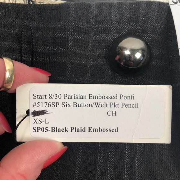 Notice Me Parisian Embossed Ponti size 4 NWT - Picture 7 of 8